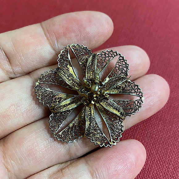 Antique Jewelry - 🖤Antique💕 Filigree flower brooch